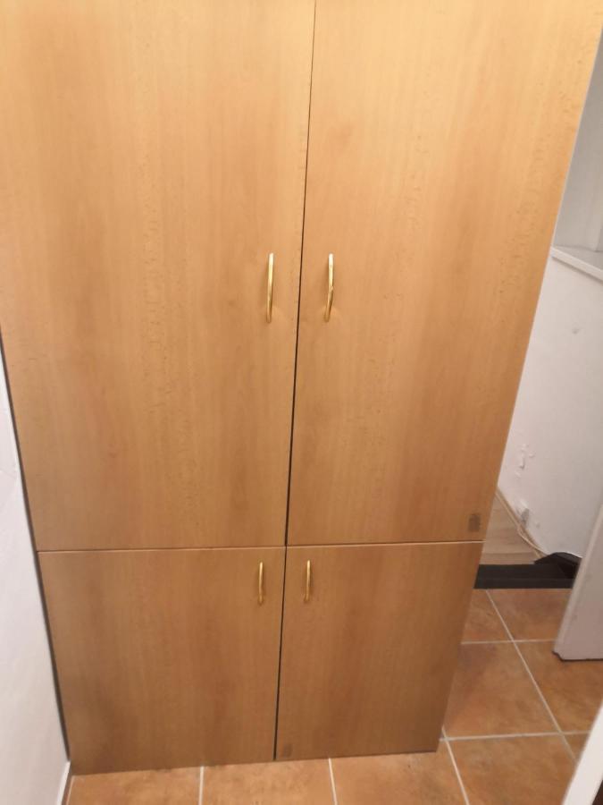 Economy Flat 18 Minutes From Vaclavske Namesti Prague Extérieur photo